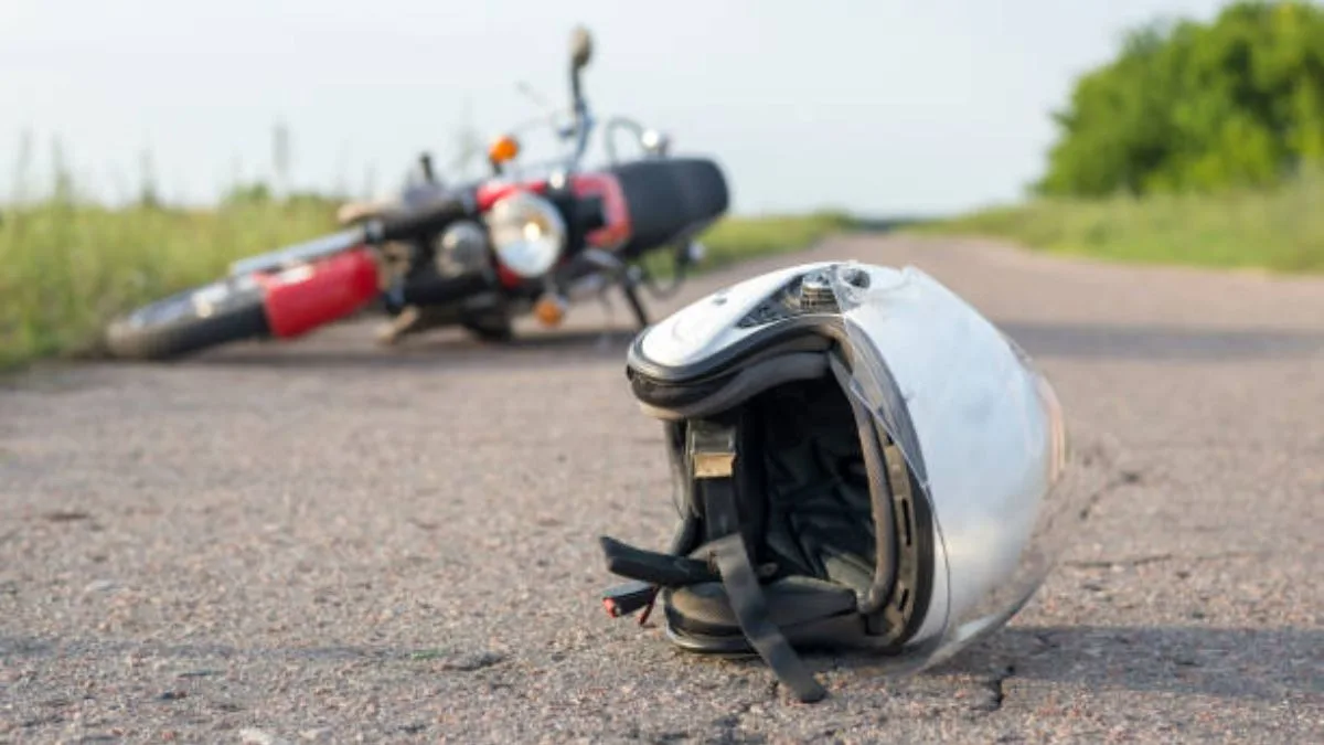 what are the benefits of wearing helmet while driving